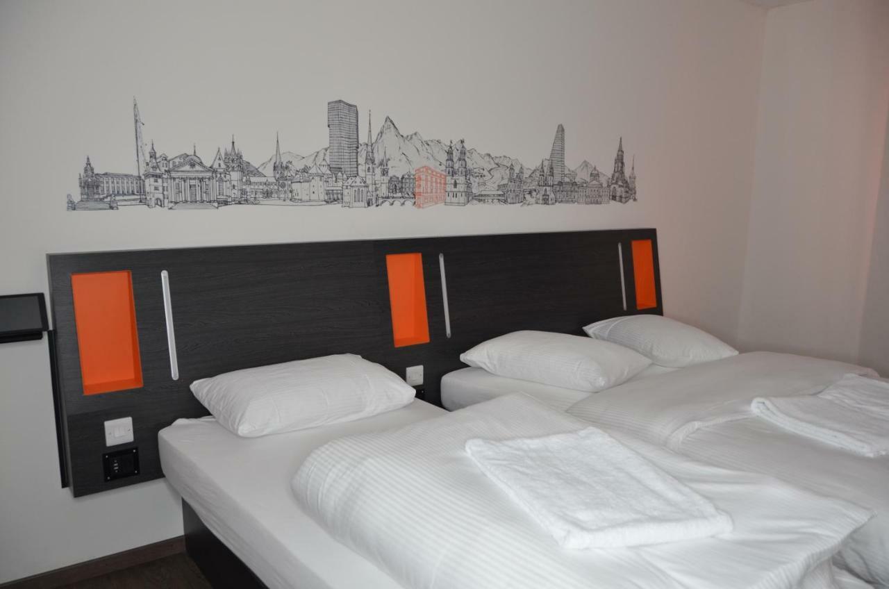 Easyhotel Zurich West Ngoại thất bức ảnh